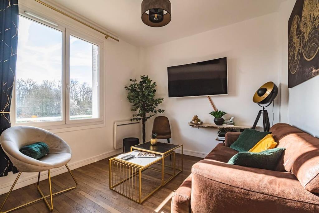 La "Taniere" Pour 6 Personnes Apartamento Isles-sur-Suippe Exterior foto
